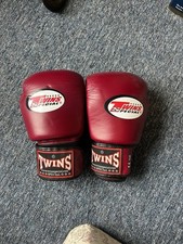 Twins 14 oz Muay Thai / Thai