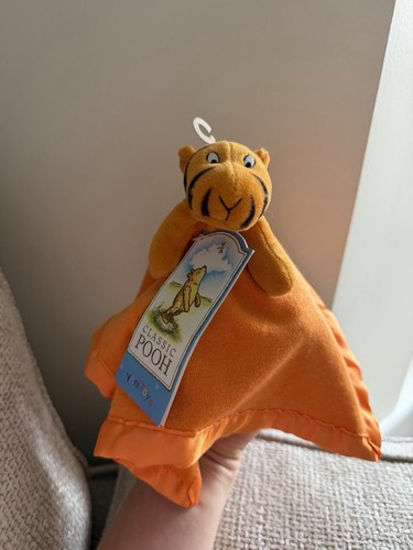 Classic pooh tigger plush - pooh,
