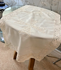 VINTAGE CREAM POLYCOTTON TABLE