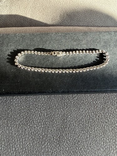 18ct white gold - 3ct, natural