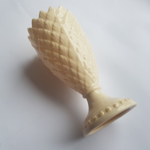 Belleek vase pineapple pine - pineapple,