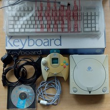 SEGA DREAMCAST WITH CONTROLLER+MEMORY CARD+KEYBOARD+1 GAME+CABLES *TESTED/WORKS*