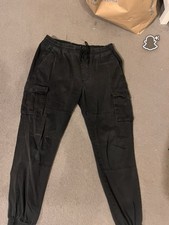 Pull And Beer Cargo Jeans Men’s Size M Black And In Good Condition.