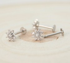 8 petal Flower Tragus  labret