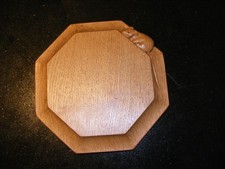 Golden Oak Robert  Mouseman  Thompson hexagonal chopping board / tea pot stand