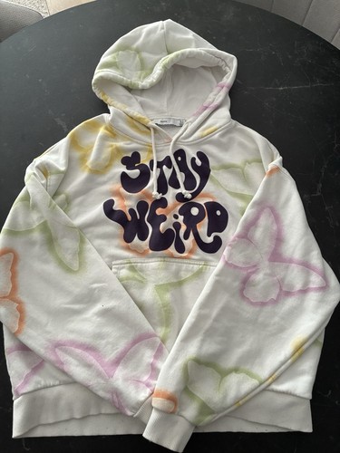 Bershka stay weird butterfly - "stay,