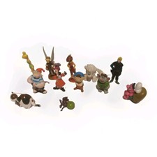 Disney Jake & Neverland Pirates Peter Pan Mini Figures X 12 Bundle