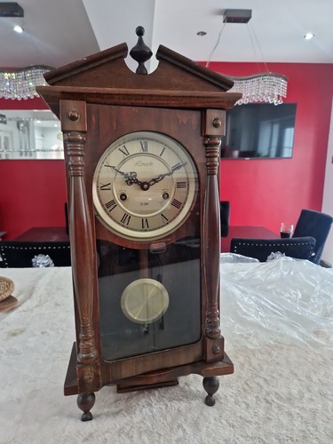 Lincoln day pendulum - 31, wall
