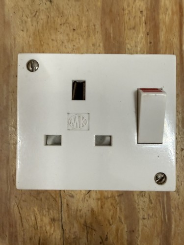 Rare sized vintage 13a 250v - rare,