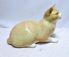 Moorside pottery cat Freddie