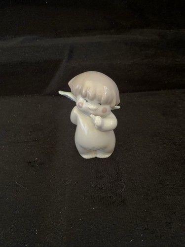 Rare cheeky cherub sucking - rare,