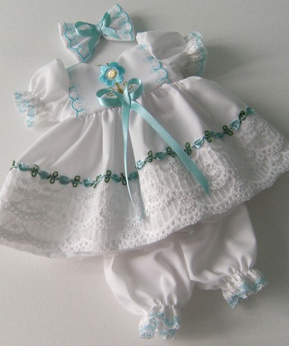 Blue white dress clip - &,