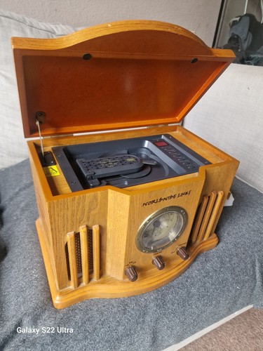 Crosley retro record player - retro,