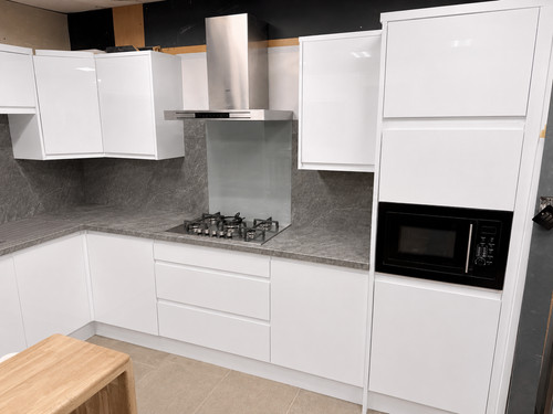 Handleless gloss white - gloss,