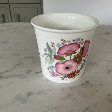 Wedgwood Meadow Sweet Planter