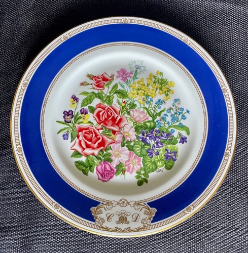 Royal doulton bone china 1981 - royal,