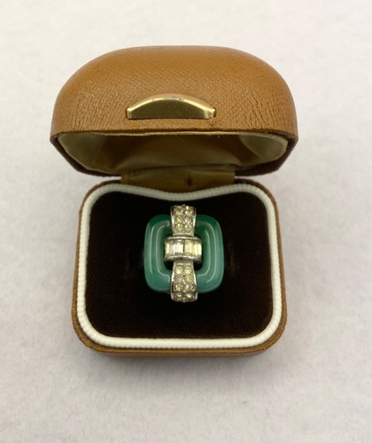 Rare trifari ring jade - trifari,