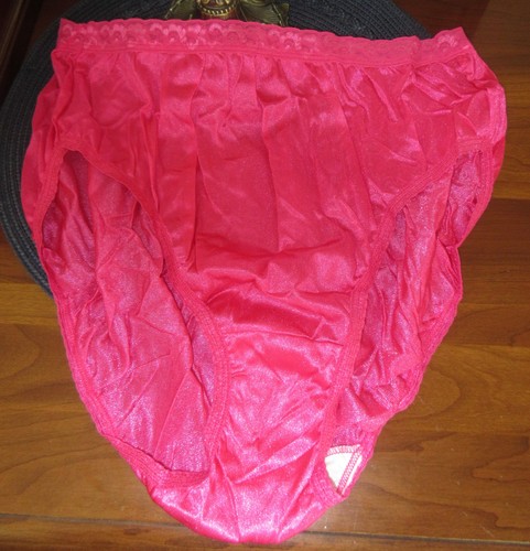 Vtg hanes lace waist nylon - hanes,