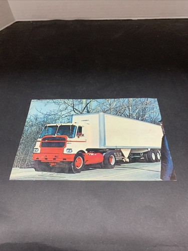 Vintage trailmobile giant - vintage,