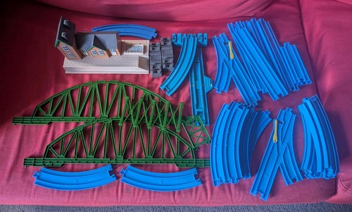 Bundle blue tomy - bundle,
