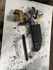 VW T25 T3 TRANSPORTER 1987 1.6 D JX DRVS RIGHT FRONT DOOR LOCK & PARTS 252837016