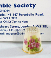 ANTIQUE ROYAL WORCESTER PORCELAIN THIMBLE HAND PAINTED ROSES by MILLIE HUNT 1901