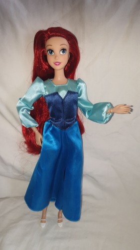 Disney store barbie - barbie, type
