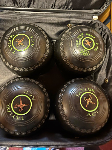 Taylor ace lawn bowls set - bowls,