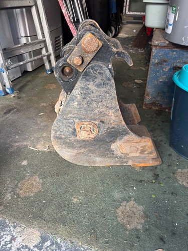 Inch excavator digging - inch,