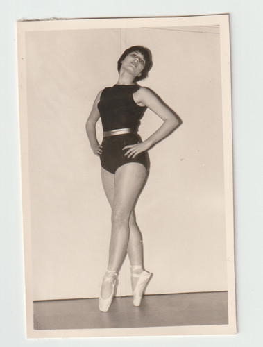 Photo young women ballet tutu - photo,