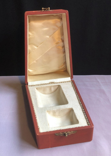 Antique presentation case - presentation,