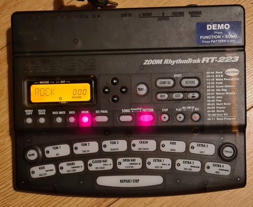 Zoom 223 drum machine - rt-223,