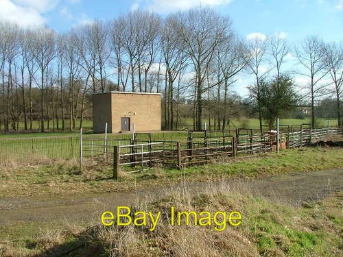 Photo 6x4 pumping house and - 6x4,