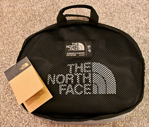New with tags - north, face