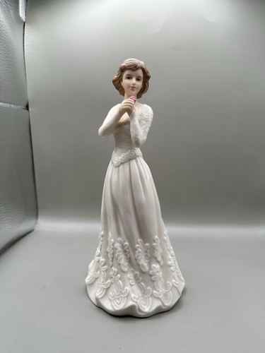 Vintage regal figurine - a,