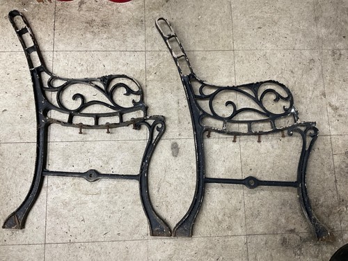 Beautiful original cast iron - beautiful,