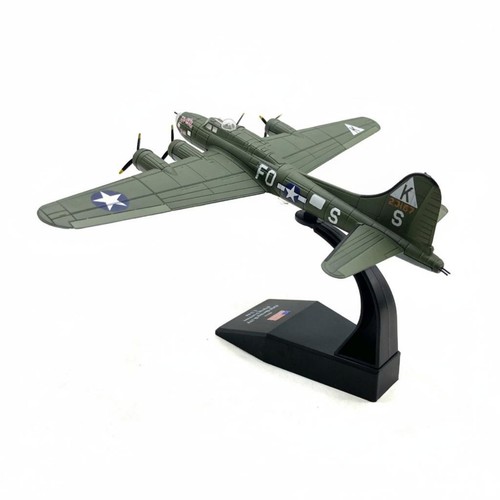 Flying fortress model - flying,