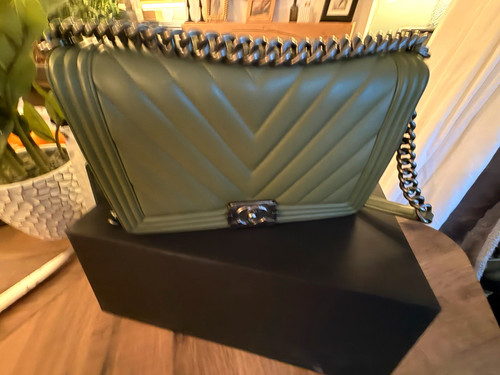 Chanel boy medium - chanel,