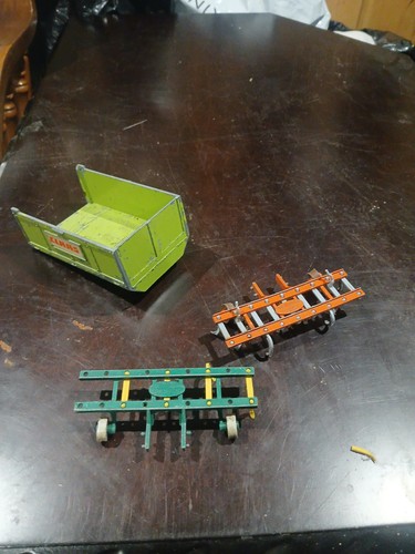 Britains farm toys - farm, spares