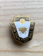 OLD VINTAGE 1960 - 70s LUTON TOWN FOOTBALL CLUB BADGE