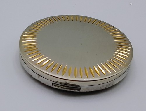 Vintage beautiful silver tone - beautiful,