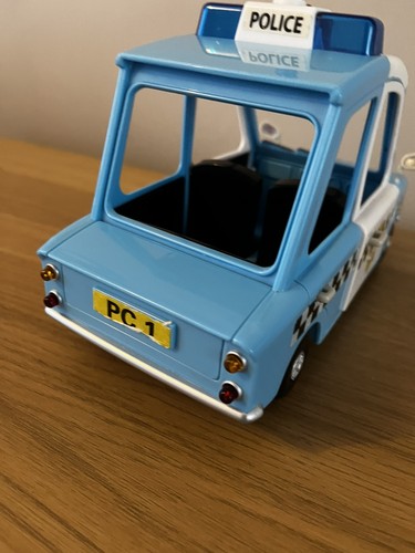 Postman pat selby police - selby,