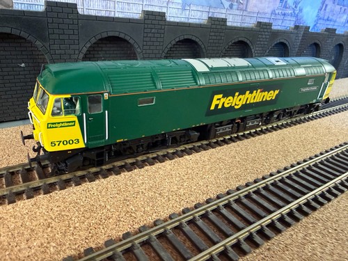 Bachmann class freightliner - class, 57