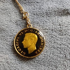 Vintage Gold Tone George VI