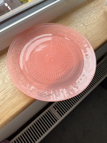Vtg light pink indiana glass - light,