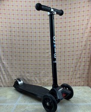 Micro Maxi Scooter Black Has