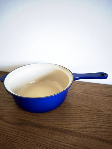 Creuset 22cm cast - le,