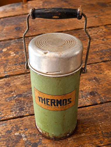 Thermos vintage green metal - thermos,