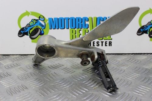 Honda vtr 1000 footrest - honda,