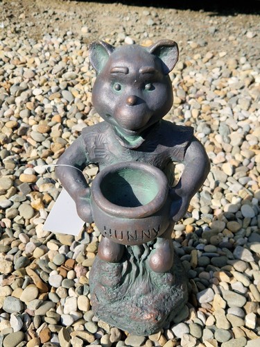 Whinnie the pooh - pooh, garden